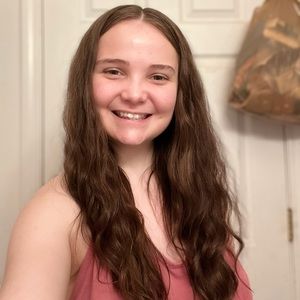 Meet your Posher, Caleigh